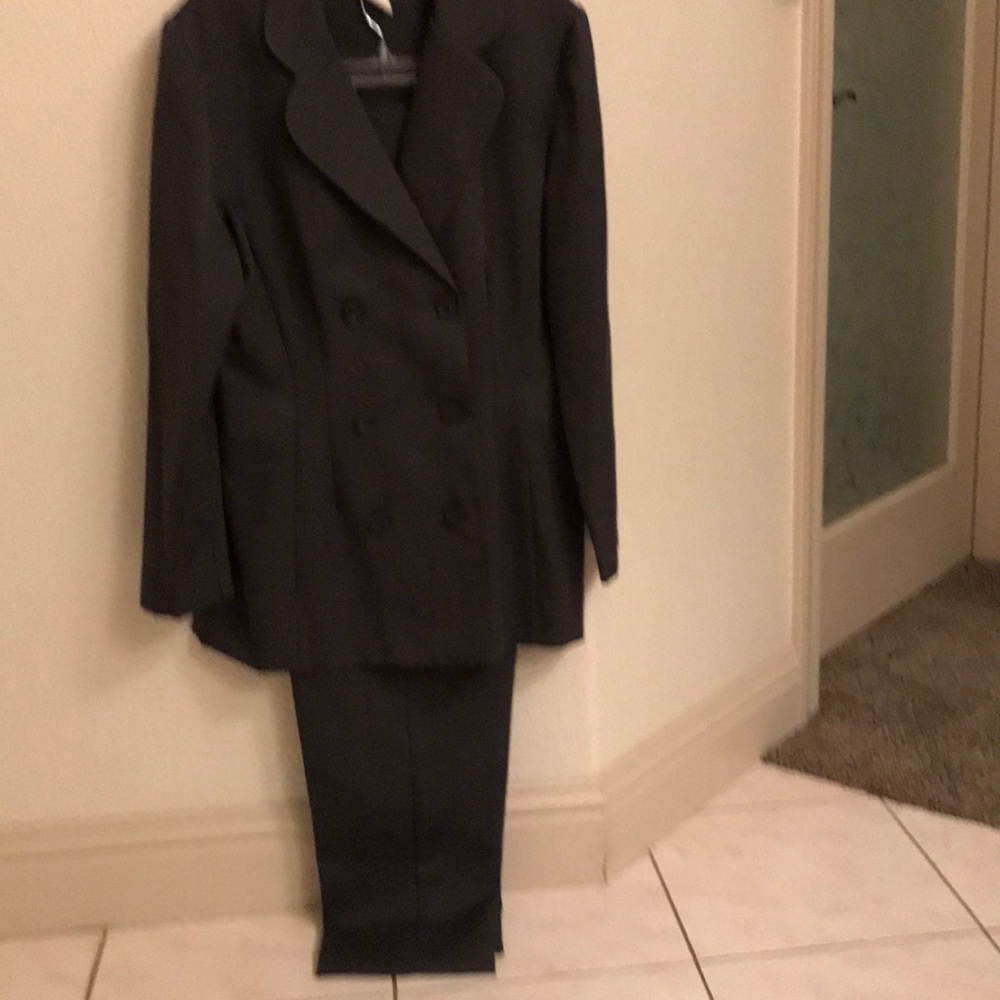Women’s Dress Suit